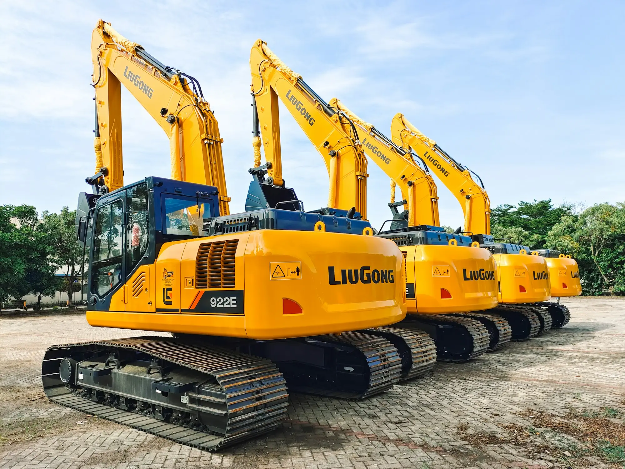 Row of construction machines